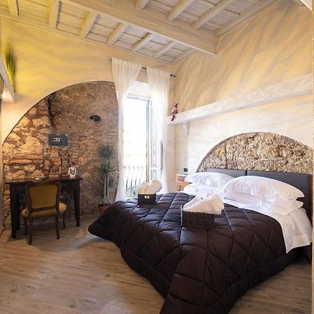 Lo Scoglio Dei Volsci Bed & Breakfast Nettuno Eksteriør bilde