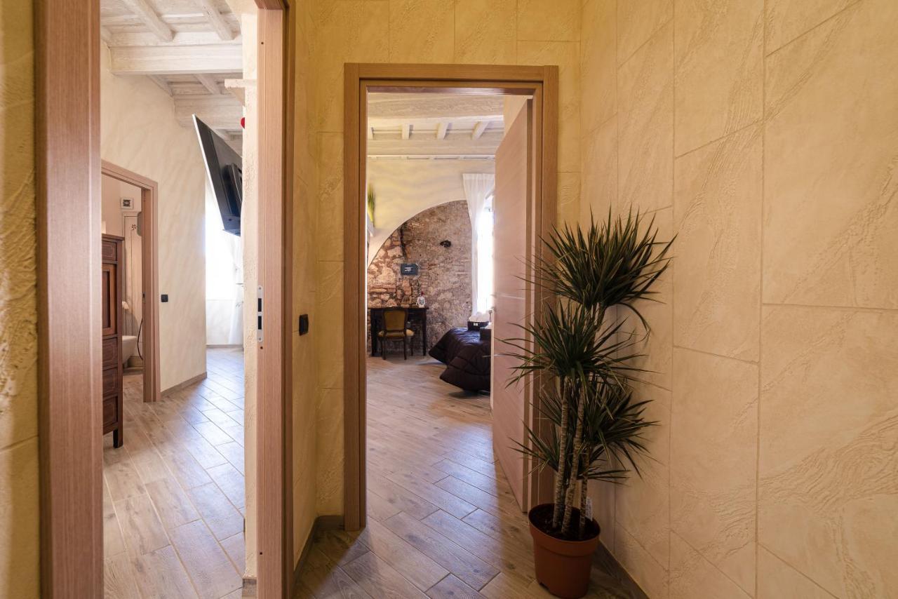 Lo Scoglio Dei Volsci Bed & Breakfast Nettuno Eksteriør bilde