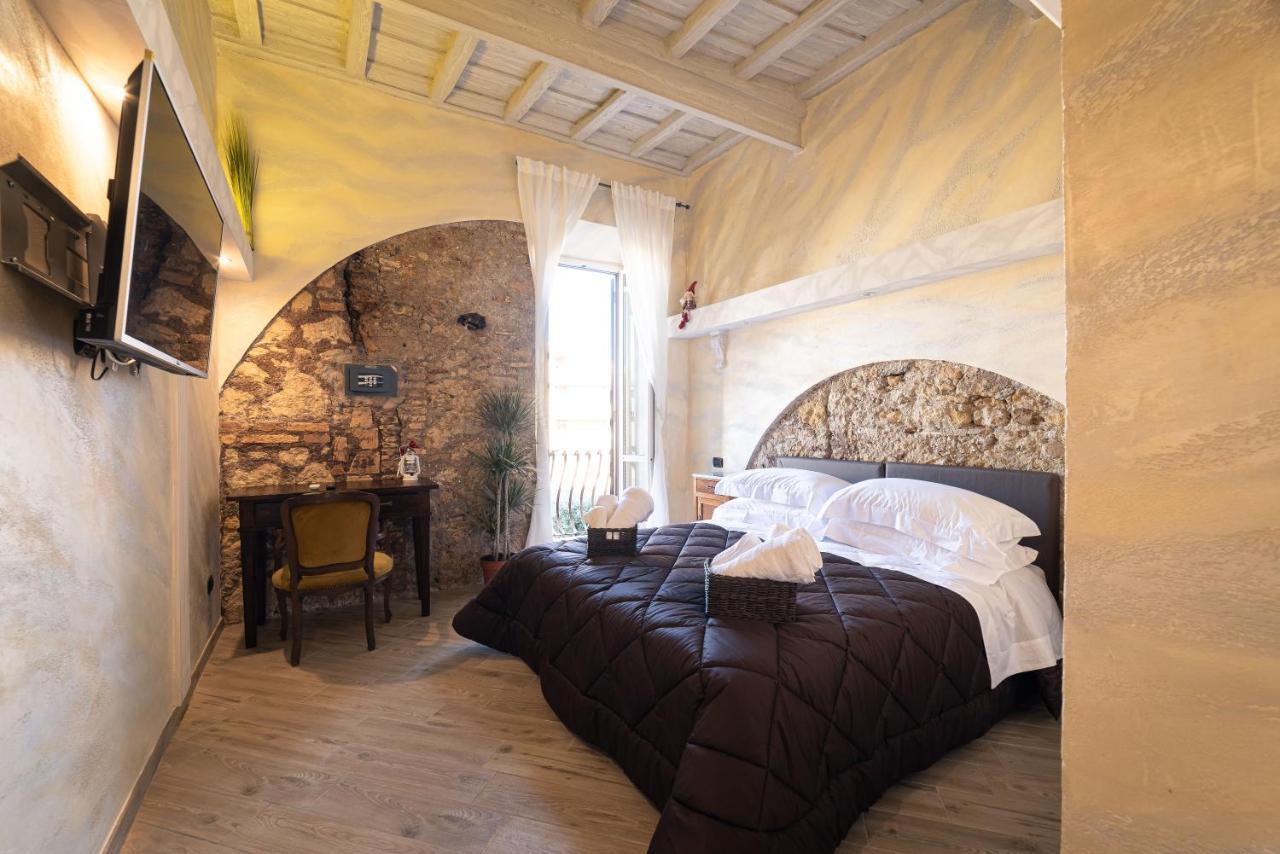 Lo Scoglio Dei Volsci Bed & Breakfast Nettuno Eksteriør bilde