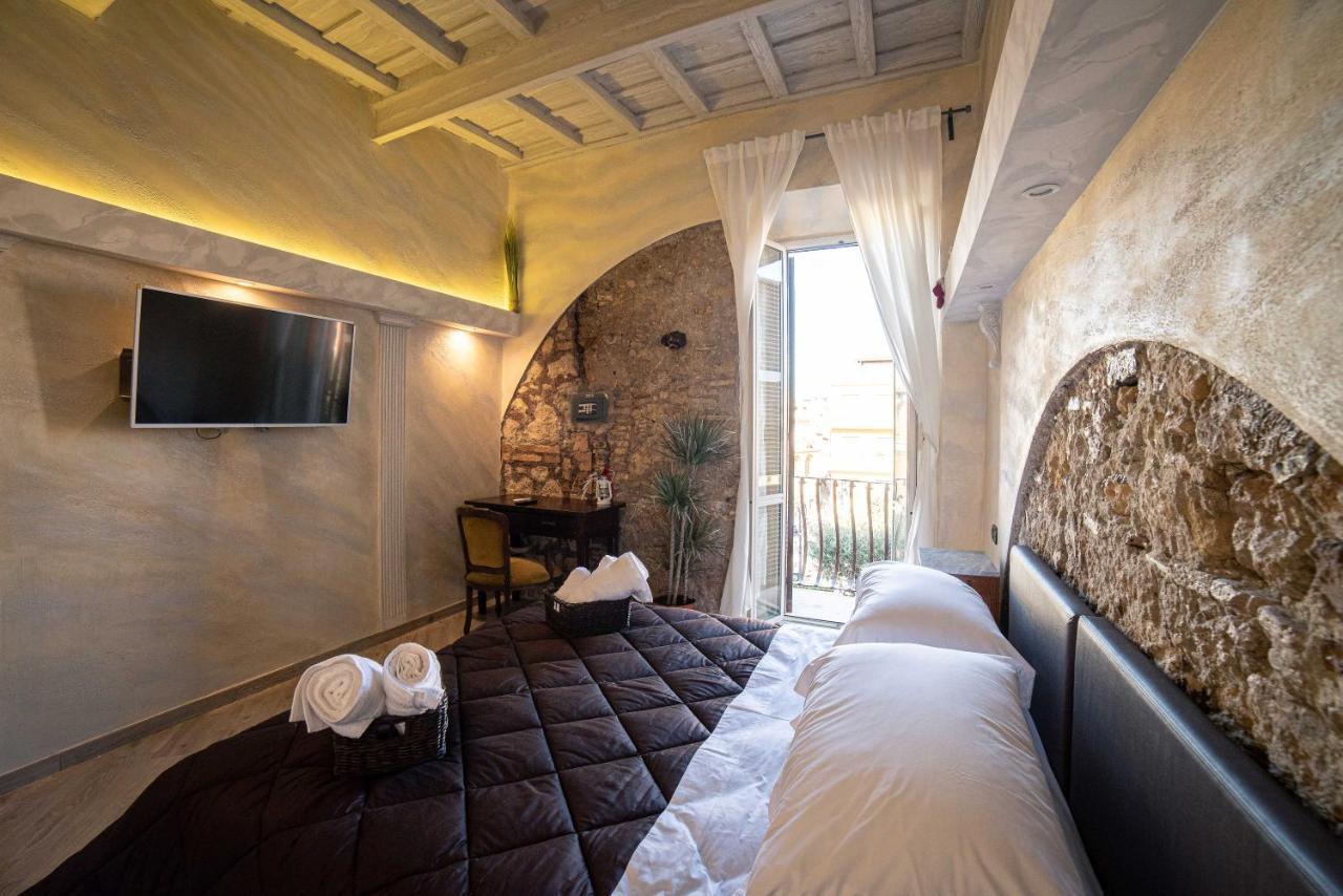 Lo Scoglio Dei Volsci Bed & Breakfast Nettuno Eksteriør bilde