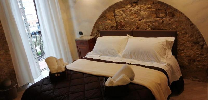 Lo Scoglio Dei Volsci Bed & Breakfast Nettuno Eksteriør bilde