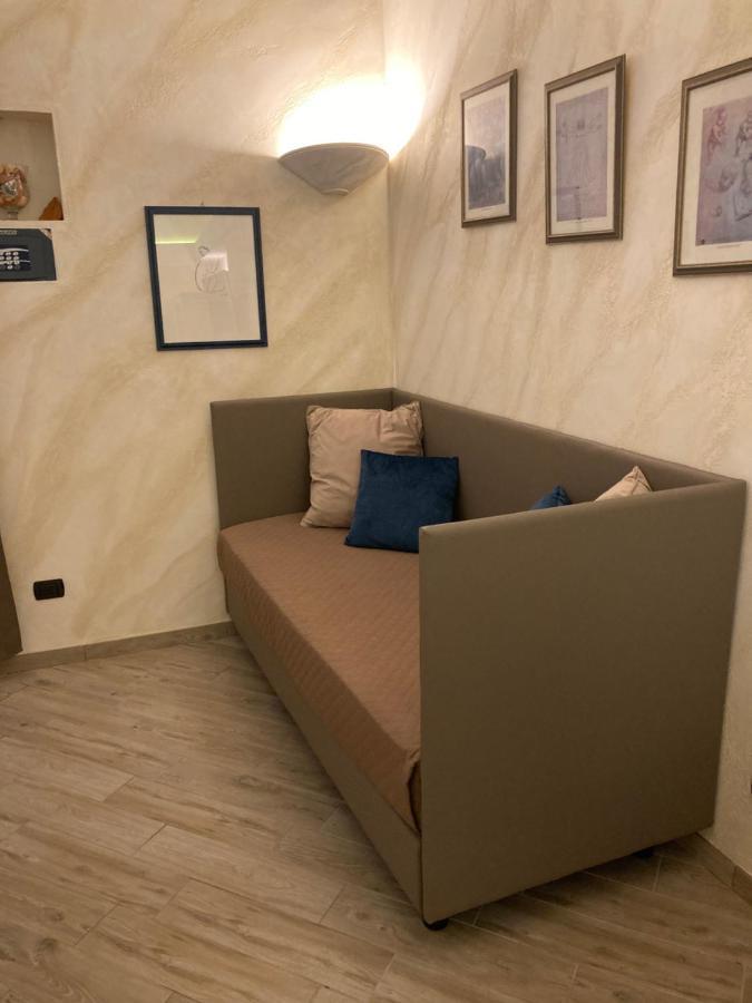 Lo Scoglio Dei Volsci Bed & Breakfast Nettuno Eksteriør bilde